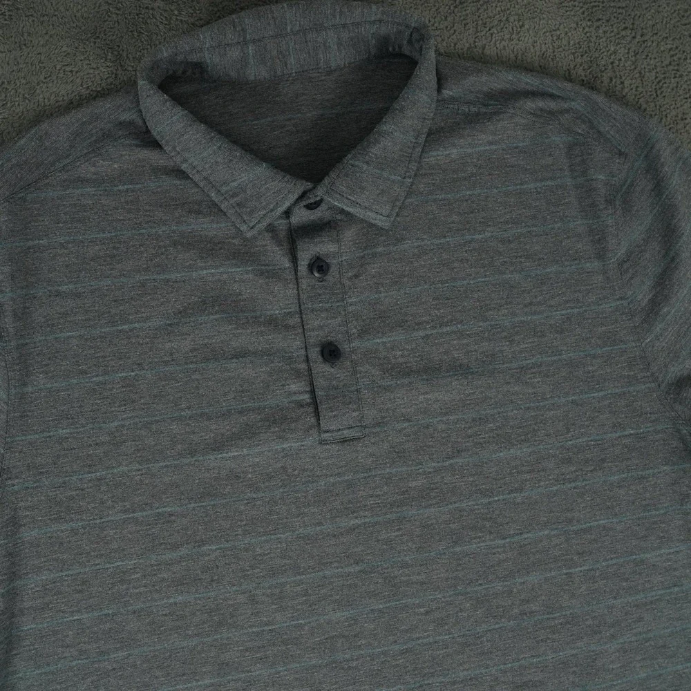 Lululemon Evolution‎ Polo Shirt Mens L Gray Striped Short Sleeve Performance